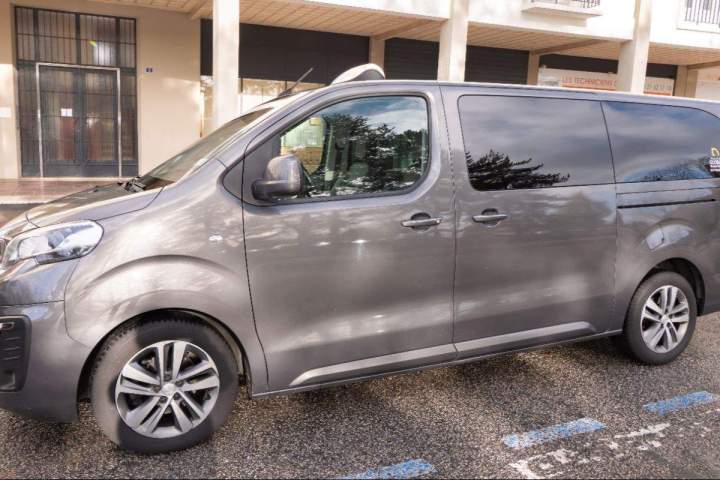 Vos transferts depuis et vers les gares et aéroports.